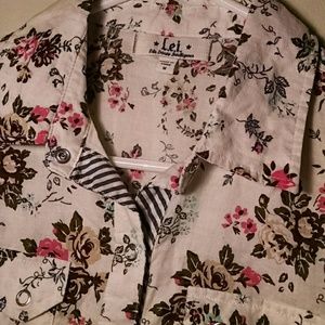 L.e.i. White/Blue Medium Flower Dress Shirt